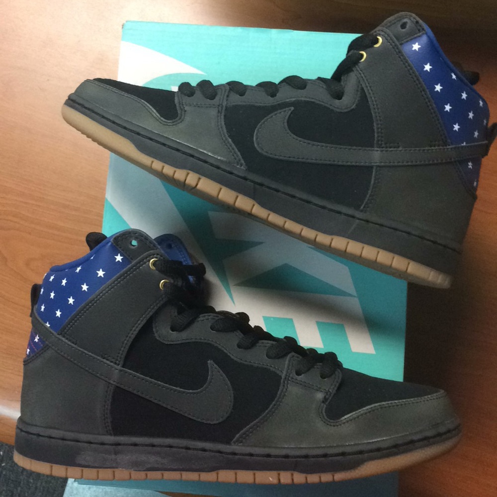 NWT Nike SB "Captain America"